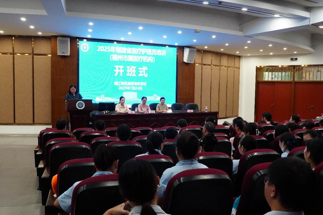 礼堂里有许多人 AI 生成的内容可能不正确。 礼堂里有许多人 AI 生成的内容可能不正确。