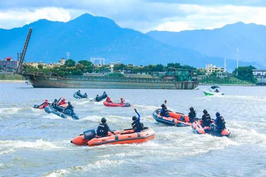 0福州市红十字水上应急救援救护综合演练(水上快艇)