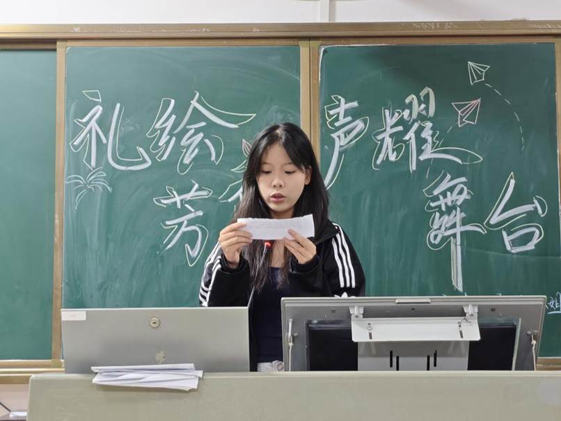 AC3B10FBE1F068B8F6A91A5ADEF30405