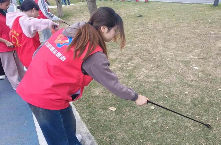 78b4c7fae45e94de3c32911605eb005