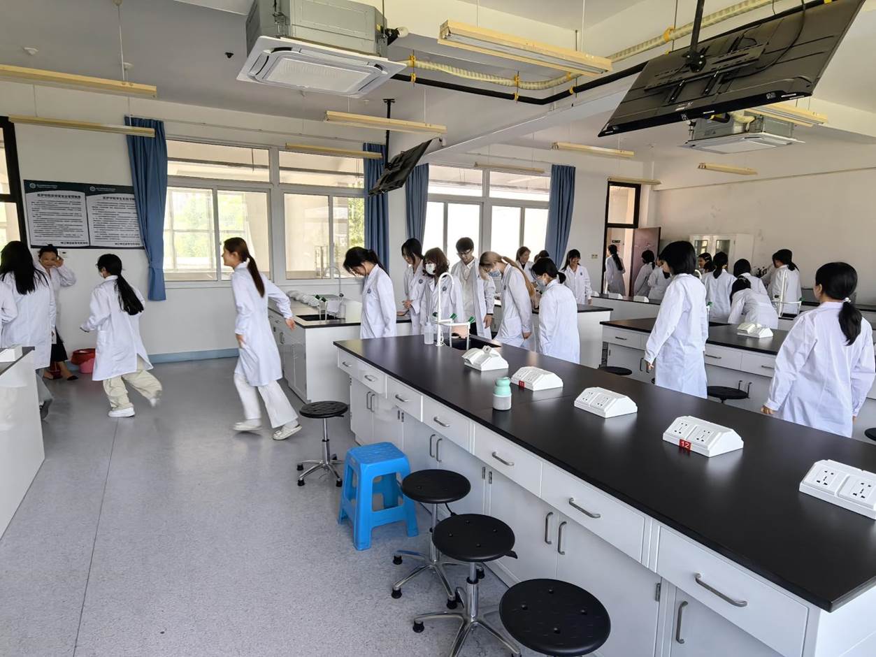 c94269a351ba106435b80704ca7b3e2