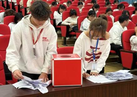 92b18bb35948294f6848029fb1e3140