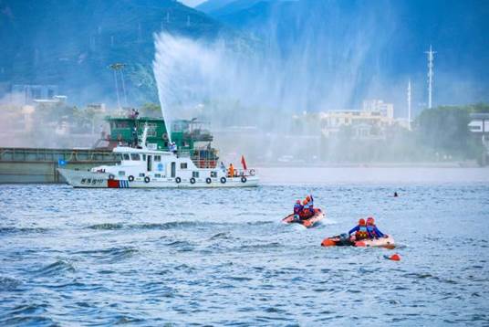 0福州市红十字水上应急救援救护综合演练