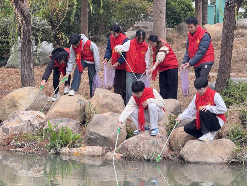 3EF7AC77D7BD892C3D2BEDFFD4968E25