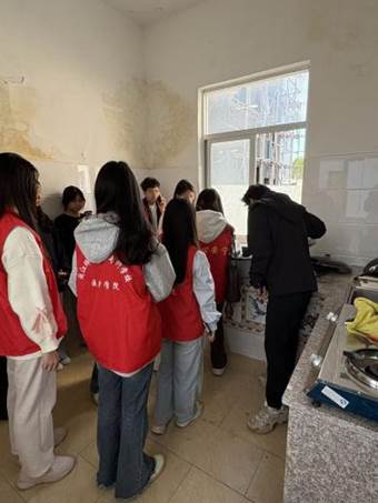 08cb31788a83d45d84936a7bdca53d97